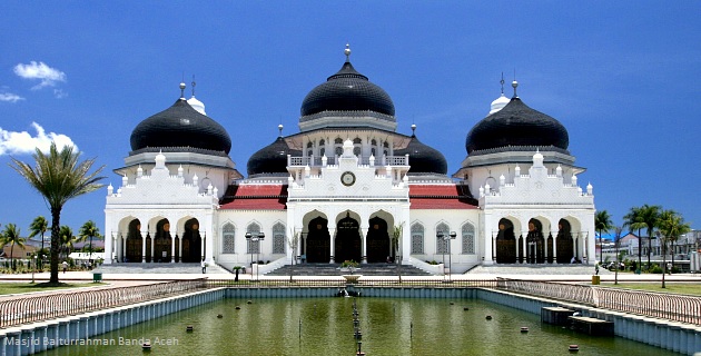 Masjid-Baiturahman-Banda-Aceh